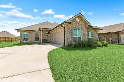 722 Rue Saint Michael, Gretna, LA 70056