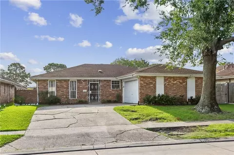 785 Terry Pkwy, Terrytown, LA 70056