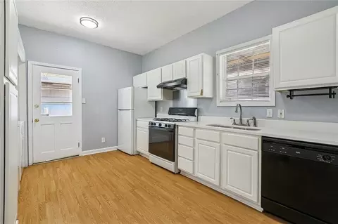 Kitchen - 1114 Lesan Dr, Kenner, LA 70062 photo 1 of 1