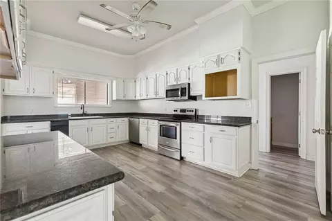Kitchen - 310 Pearl Dr, Slidell, LA 70461 photo 2 of 2