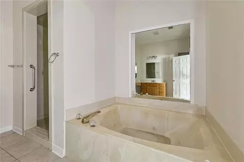 Bath - 310 Pearl Dr, Slidell, LA 70461 photo 2 of 4