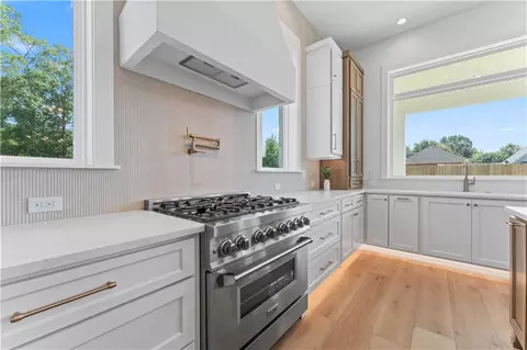 Kitchen - 1791 Hazel Dr, Mandeville, LA 70448 photo 4 of 5
