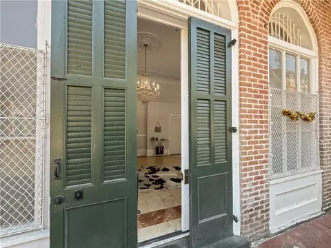 818 Bourbon St #1A, New Orleans, LA 70116