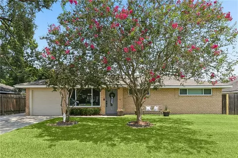 109 Vernon St, Belle Chasse, LA 70037