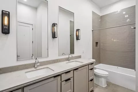 Bath - 1609 Ox Bow Ln, Covington, LA 70433 photo 4 of 5