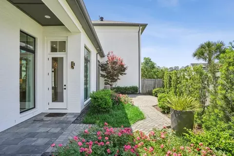 Exterior - 1609 Ox Bow Ln, Covington, LA 70433 photo 6 of 9