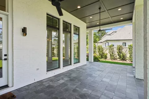 Exterior - 1609 Ox Bow Ln, Covington, LA 70433 photo 4 of 9