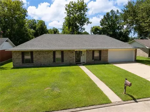 608 Osiris St, Alexandria, LA 71303