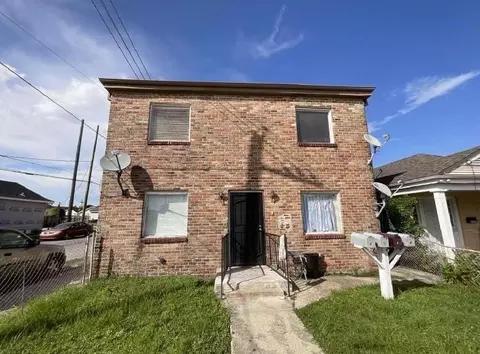 8739 Edinburgh St, New Orleans, LA 70118