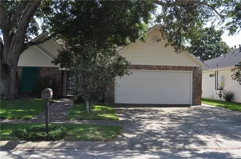 3736 Ashton Dr, Destrehan, LA 70047