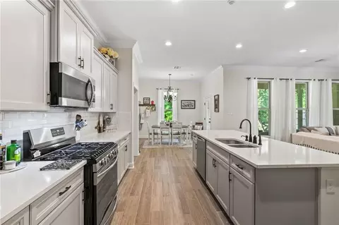 Kitchen - 363 Saw Grass Loop, Covington, LA 70435 photo 4 of 4