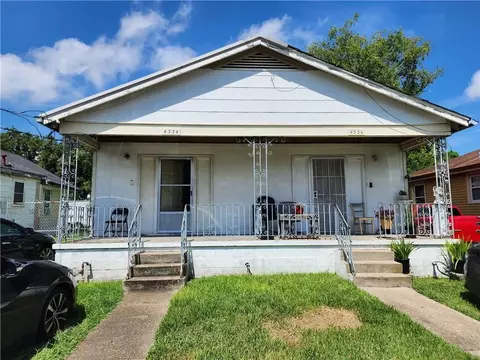 4334 Majestic Oaks Dr, New Orleans, LA 70126
