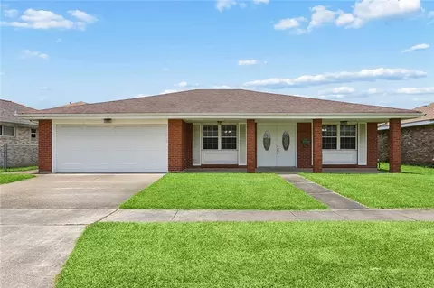 2312 Creely Dr, Chalmette, LA 70043