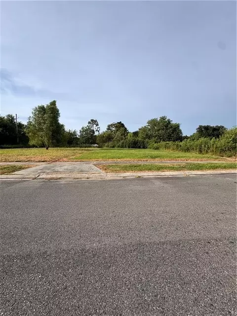 4907 N Galvez St, New Orleans, LA 70117