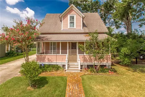 607 N Magnolia St, Hammond, LA 70401