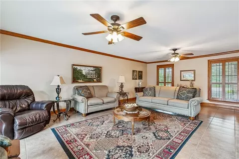 Living - 20257 Lynda Dr, Springfield, LA 70462 photo 3 of 3