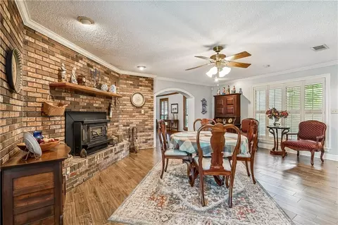 Dining - 20257 Lynda Dr, Springfield, LA 70462 photo 3 of 3
