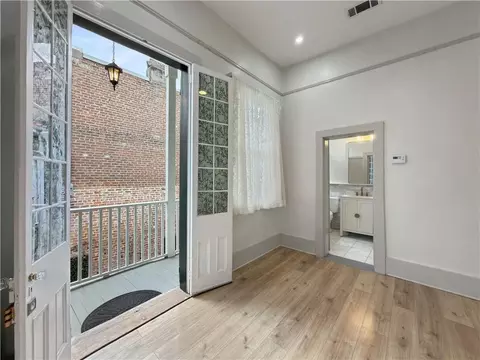 818 Bourbon St #2B, New Orleans, LA 70116