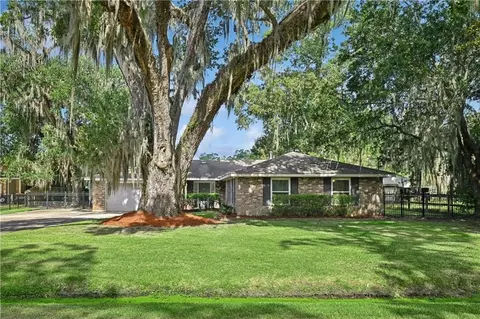 230 Oak Ln, Mandeville, LA 70448