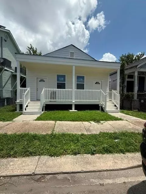 1921 23 Toledano St, New Orleans, LA 70115