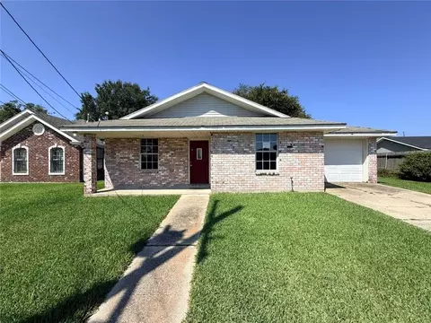 7930 Trout Rd, New Orleans, LA 70126