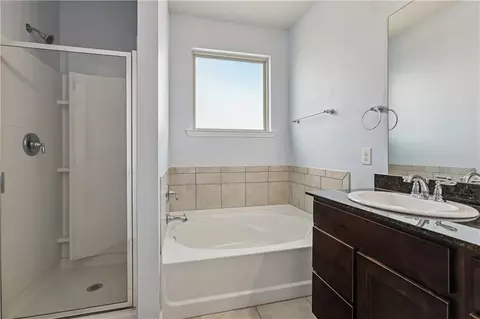 Bath - 101 E Lake Ct, Slidell, LA 70461 photo 2 of 3