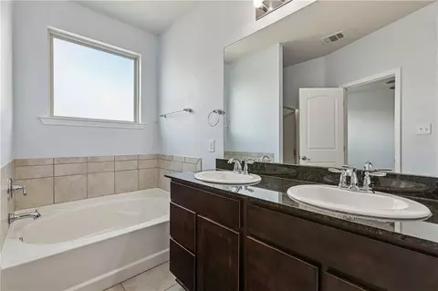 Bath - 101 E Lake Ct, Slidell, LA 70461 photo 1 of 3