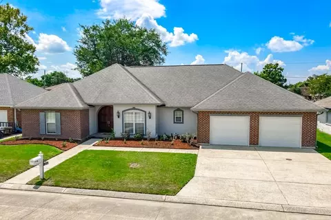 1236 Barbe Dr, Westwego, LA 70094