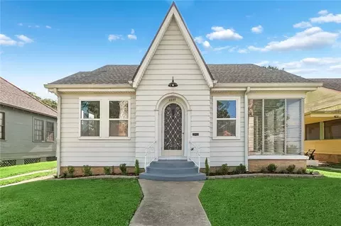 4655 Marigny St, New Orleans, LA 70122
