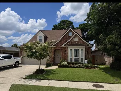 2732 Metairie Ct, Metairie, LA 70002