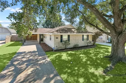 2109 James Dr, Marrero, LA 70072
