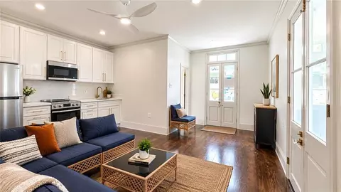 618 Dauphine St #1A, New Orleans, LA 70112