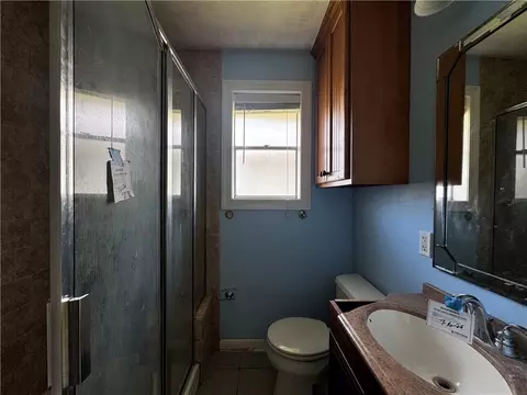 Bath - 1023 Minden St, Kenner, LA 70062 photo 3 of 4