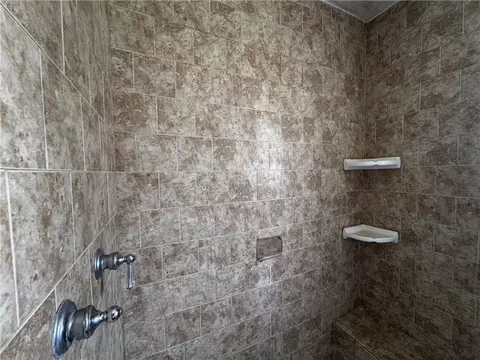 Bath - 1023 Minden St, Kenner, LA 70062 photo 4 of 4