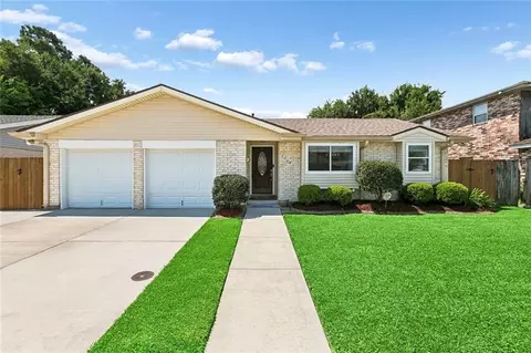 5708 Camphor St, Metairie, LA 70003