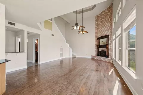 Living - 305 Charles Ct, Slidell, LA 70458 photo 1 of 6