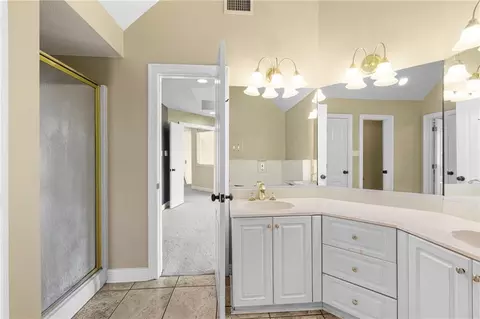 Bath - 305 Charles Ct, Slidell, LA 70458 photo 2 of 4