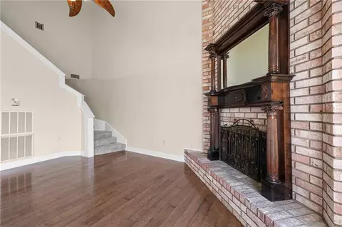 Living - 305 Charles Ct, Slidell, LA 70458 photo 5 of 6