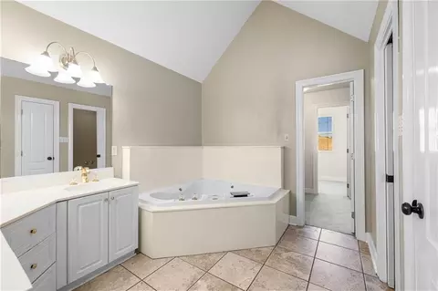 Bath - 305 Charles Ct, Slidell, LA 70458 photo 3 of 4