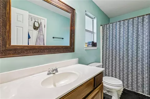Bath - 70052 9th St, Covington, LA 70433 photo 1 of 2