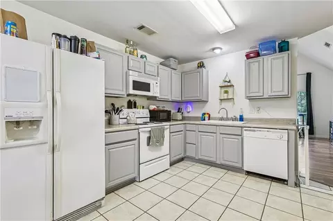 Kitchen - 70052 9th St, Covington, LA 70433 photo 2 of 2