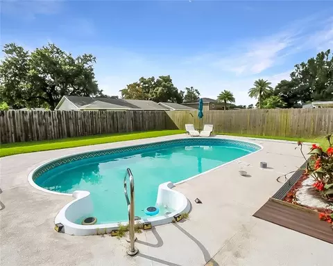 Exterior - 213 Mimosa Ave, Luling, LA 70070 photo 2 of 2