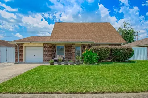 1524 Curtis St, Harvey, LA 70058
