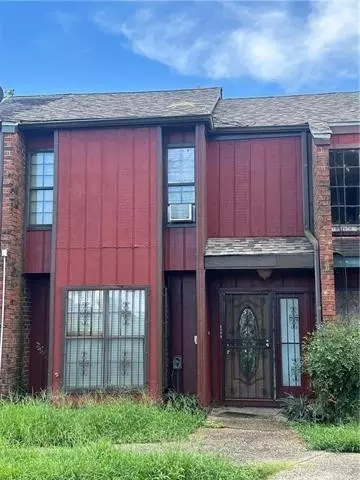 1007 Chimney Wood Ln, New Orleans, LA 70126