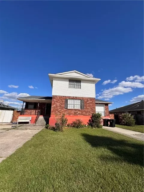 4819 Charmes Ct, New Orleans, LA 70129