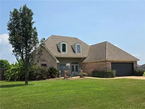 327 Fulton Rd, Natchitoches, LA 71457
