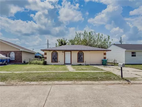 Exterior - 149 Baylor Pl, Kenner, LA 70065 photo 2 of 5