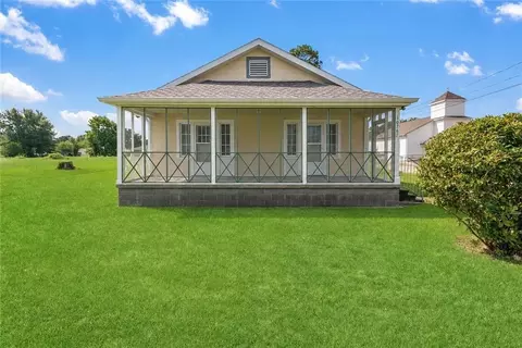 10767 River Rd, Ama, LA 70031