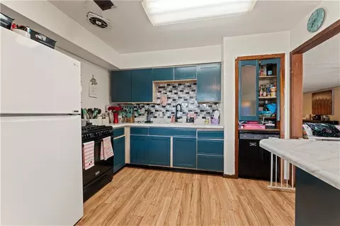 Kitchen - 1920 Delaware Ave, Kenner, LA 70062 photo 3 of 3