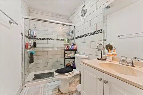 Bath - 1920 Delaware Ave, Kenner, LA 70062 photo 1 of 2
